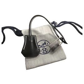 Hermès clochette, zipper pull, and lock for Kelly handbag VIP blue box special order blue dustbag Black