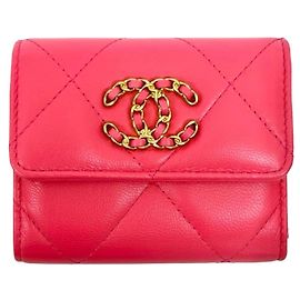 Chanel Coco Mark Leather Tri-fold Wallet in Pink Pink