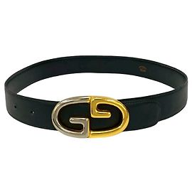 Cinto de couro com fivela logo GG da Gucci Preto