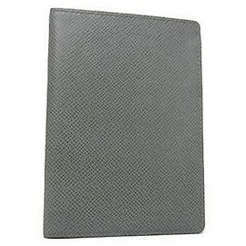 Copri-passaporto Louis Vuitton Taiga Marrone Altro