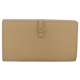 Cartera Chanel Coco botón de cuero Beige