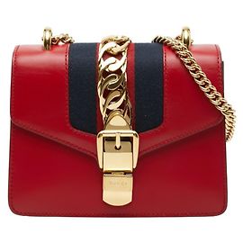 Borsa a tracolla piccola Sylvie della linea Sherry di Gucci Rosso