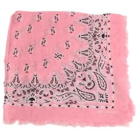 Saint Laurent Carré rosa Rosa