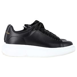 Tênis Oversized Alexander McQueen em couro de bezerro preto Preto
