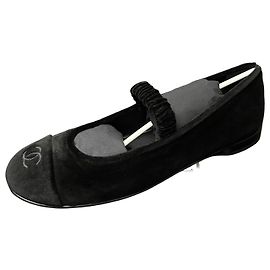 Chanel MARY JANES sapatilhas em veludo preto Preto