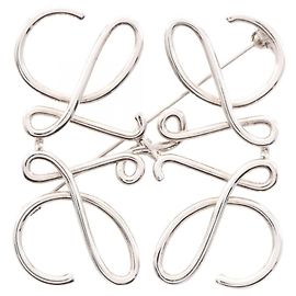 Broche Anagram LOEWE em prata Prata