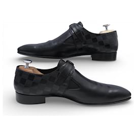 Pre-Owned Louis Vuitton Men's Shoes | JoliCloset Pre-Owned Louis Vuitton Men's Shoes | JoliCloset