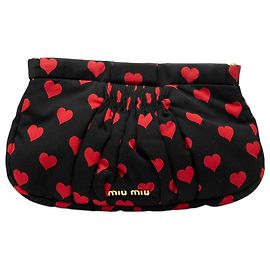 Clutch de nailon negro con estampado de corazón Miu Miu Negro