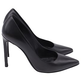 Anja Pumps mit spitzem Zehen in schwarzem Leder von Saint Laurent Schwarz