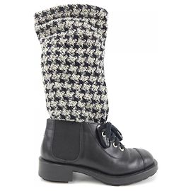 Chanel G28024 Boots Black Beige