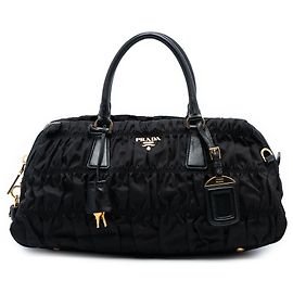 Borsa Prada in tessuto gaufre nera Nero