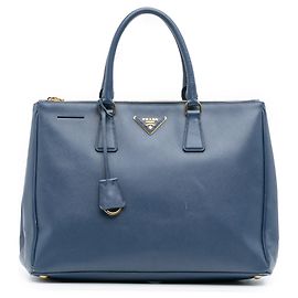 Prada Grande Borsa Galleria Double Zip in Saffiano Lux Blu