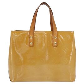 Borsa Reade Monogram Vernis PM di Louis Vuitton Beige