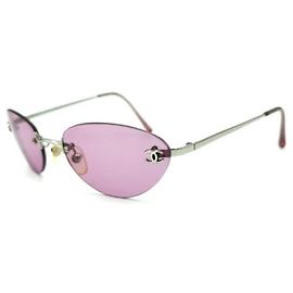 Óculos de sol com tonalidade roxa e logo CC prateado Chanel 4003 Prata Roxo