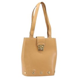 Sac à main en cuir beige doré Auth BA9917 de Salvatore Ferragamo Beige Doré
