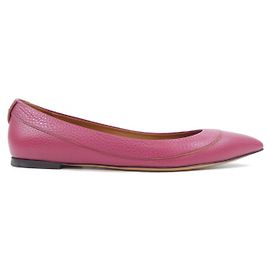 Valentino Garavani Leather Flat Shoes Pink