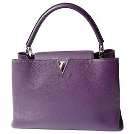 LOUIS VUITTON SAC LV CAPUCINES COURO TAURILLON CLEMENCE VIOLETA EXCELENTE ESTADO MM Roxo