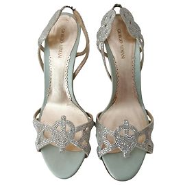 Sandales à talons de Giorgio Armani Gris