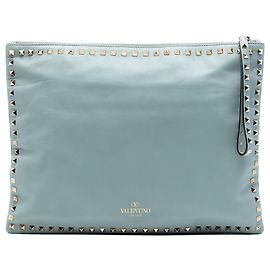 Valentino Azul Gran Clutch de Cuero Rockstud Azul Azul claro