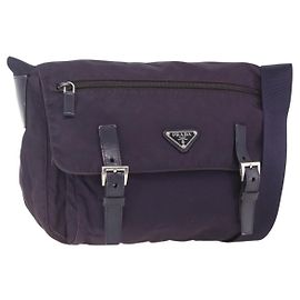 Bolsa Mensageiro com Aba de Duas Fivelas Prada Tessuto Grande Roxo