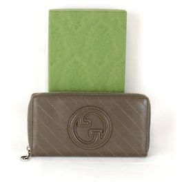 Gucci Blondie Round Zip Wallet Brown