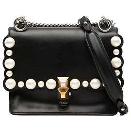 Fendi Mini Crossbody Preto em Couro com Bordas Onduladas e Pérolas Kan I Preto