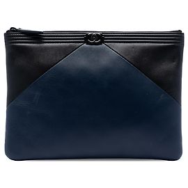 Chanel Blue Medium Bicolor Lambskin Boy O Case Clutch Blue Dark blue