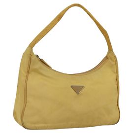 Pochette in nylon PRADA gialla Auth 169603 Giallo