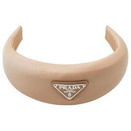 Faixa de cabeça de nylon com placa de logo triangular Prada Bege