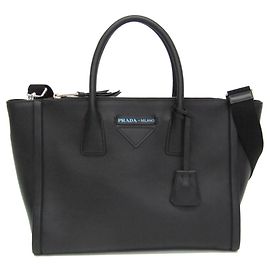 Bolsa de ombro e tote em couro GRACE LUX para mulheres da Prada Preto