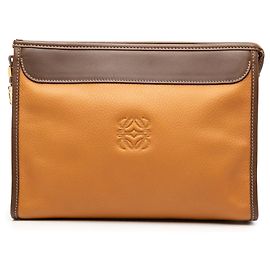 Clutch de cuero marrón Anagram LOEWE Castaño Caramelo