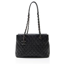 Bolsa de compras pequena cidade em couro caviar Chanel Preto