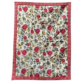 Gucci Cobertor acolchoado em xadrez bege e vermelho com estampa floral Multicor