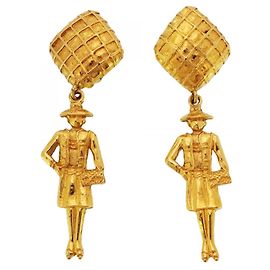 Orecchini Clip Mademoiselle di Chanel D'oro