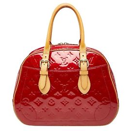 Sac à main Summit Drive en Monogram Vernis de Louis Vuitton Rouge