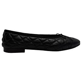 Chanel CC Bow Cap-Toe Quilted Ballet Flats in Black Leather Black