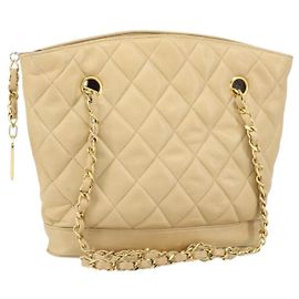 Bolsa de ombro matelassê em couro CHANEL com corrente bege dourada CC Auth 169546 Bege Dourado