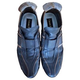 Sapatos baixos Cesare Paciotti em couro preto com detalhes em bronze Preto Bronze