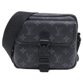 Bolsa de Ombro Get Away Monogram Eclipse da Louis Vuitton Preto