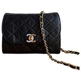 Vintage Chanel Classic Flap (mini) Noir