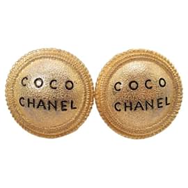 Orecchini vintage Chanel logo Coco a cerchio D'oro