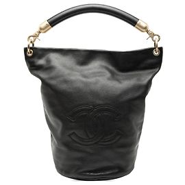 Borsa a secchiello in agnello nero CC di Chanel Nero