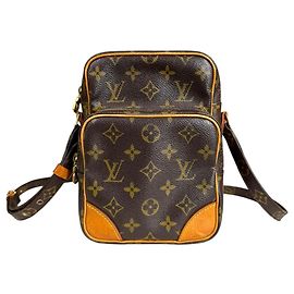 Louis Vuitton Amazon Monogram Schultertasche Braun