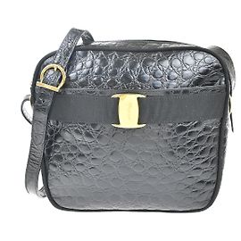 Salvatore Ferragamo Vara Leather Noir