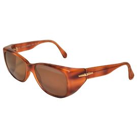 Giorgio Armani óculos de sol Marrom