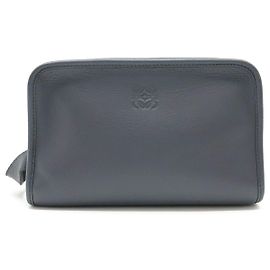 Loewe Leder Anagram Clutch Tasche Grau Hellblau