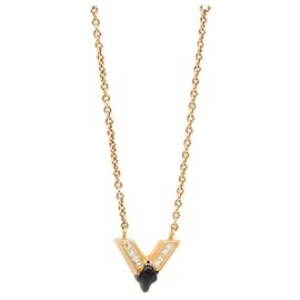 Colar Louis Vuitton The Great Essentials com pingente Dourado
