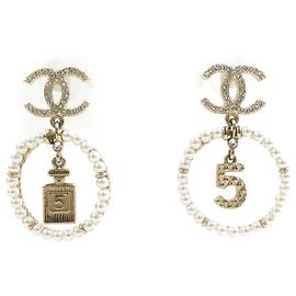 Chanel Metallohrringe mit Kunstperlen Weiß Golden