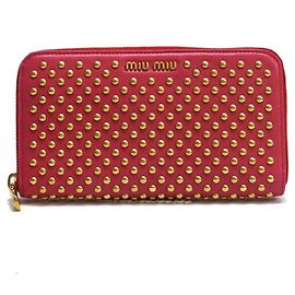 Cartera larga roja con tachuelas Miu Miu Roja
