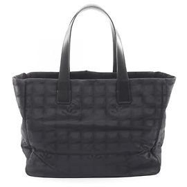CHANEL Nouveau Sac Tote MM de Voyage Noir